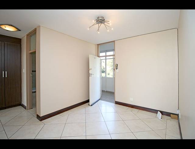 1 BEDROOM APARTMENT FOR SALE IN BEDFORD GARDENS